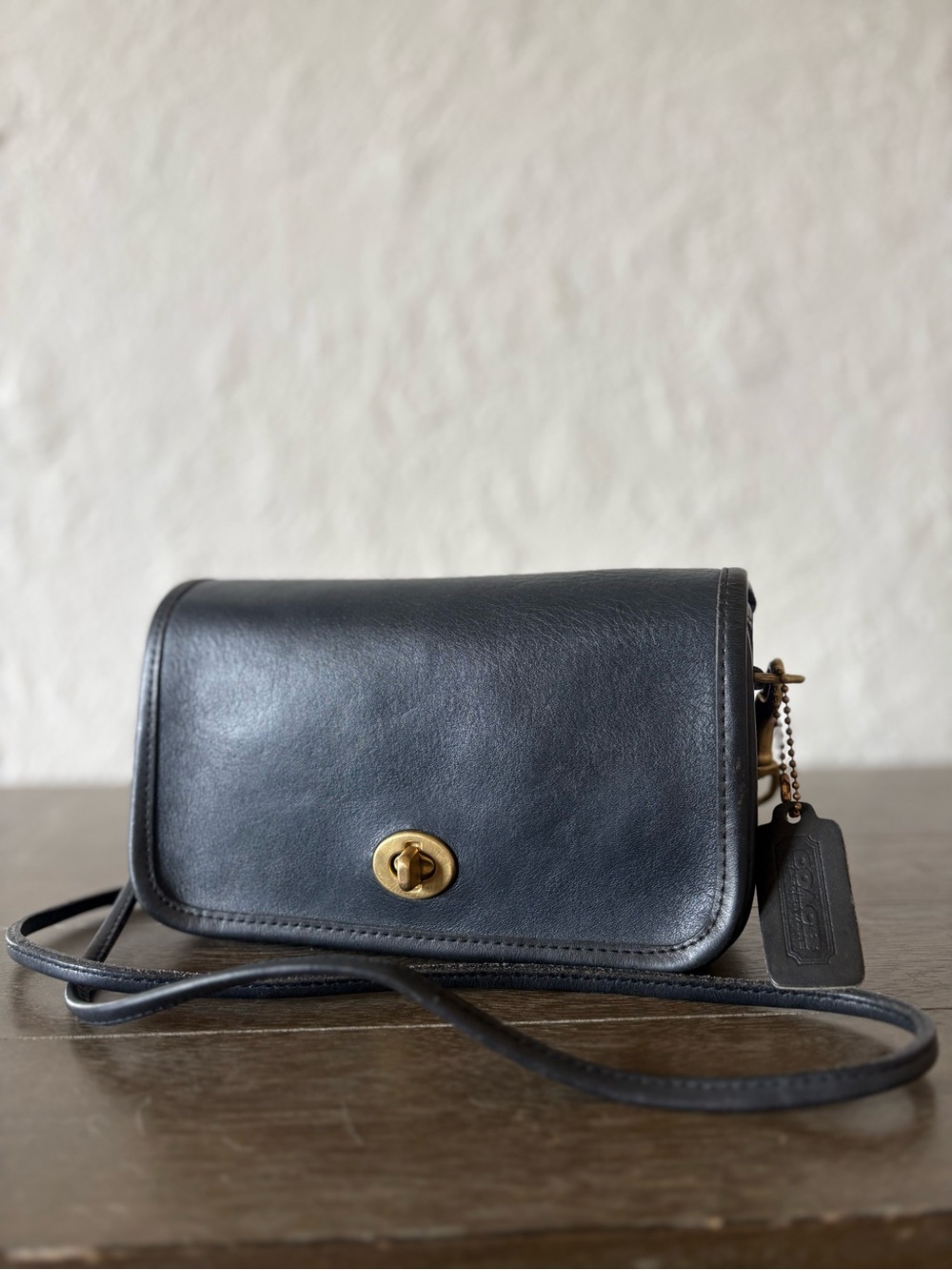 Vintage Coach Navy Shoulder Purse Kisslock Dinky 9385